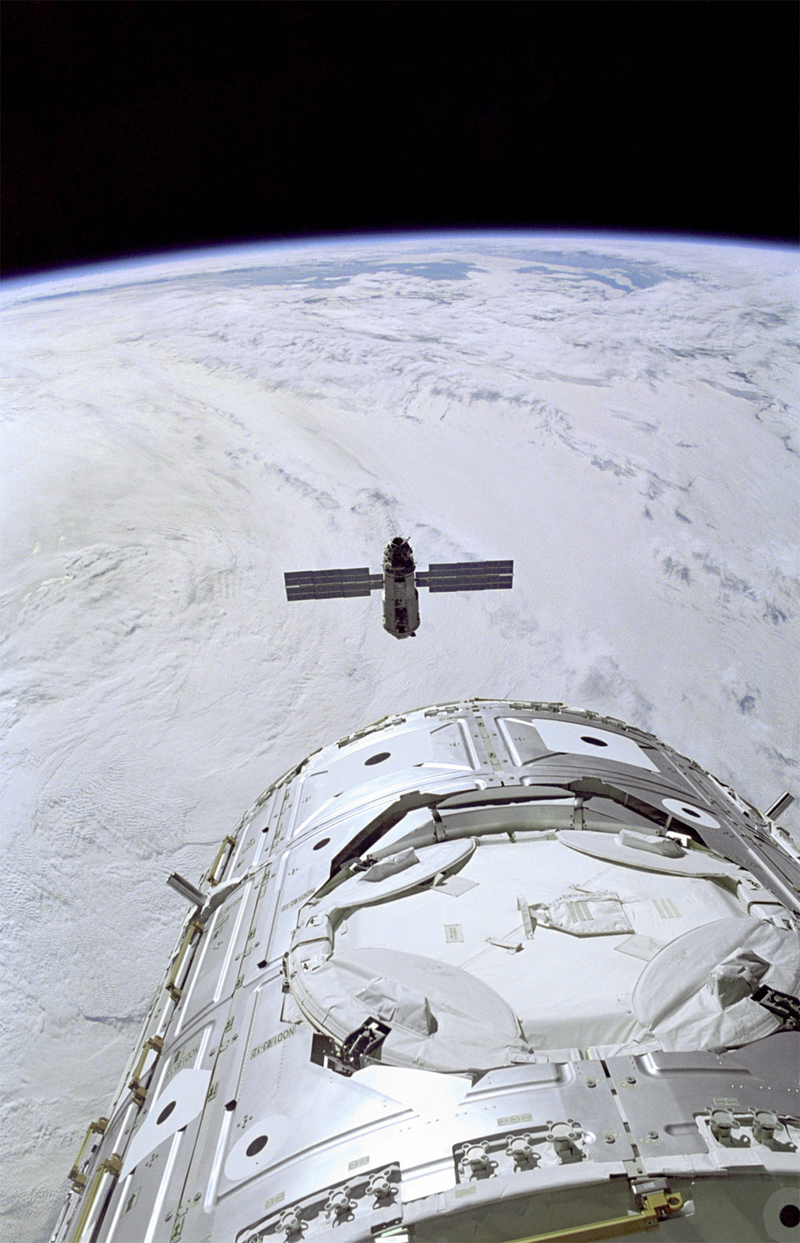 Illustration for article titled The ISS, Earth's Ultimate Outpost, Turns 15 Today
